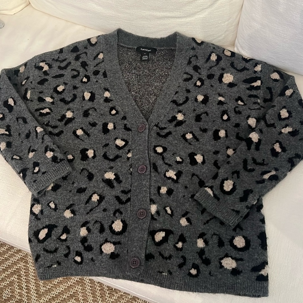 Karen Kane Animal Print Sweater Cardigan.  Size Small.  Great condition.